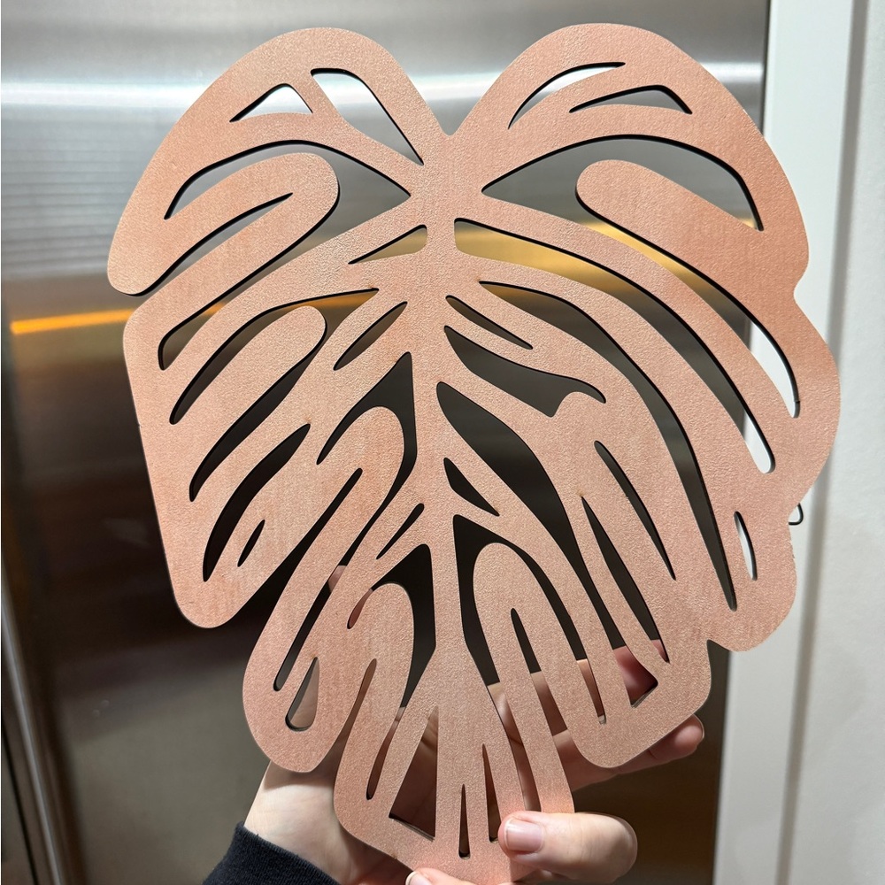 Wooden Monstera Leaf Hanging Wall Decor